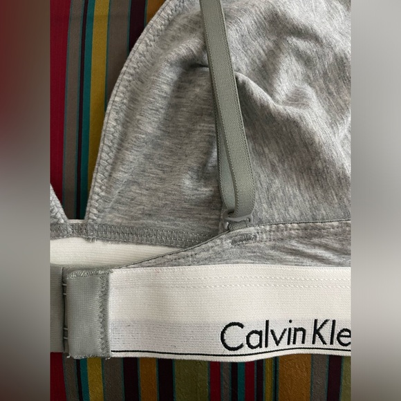 Size L Calvin Klein Modern Cotton Triangle Bralette in Grey Heather - Picture 3 of 11